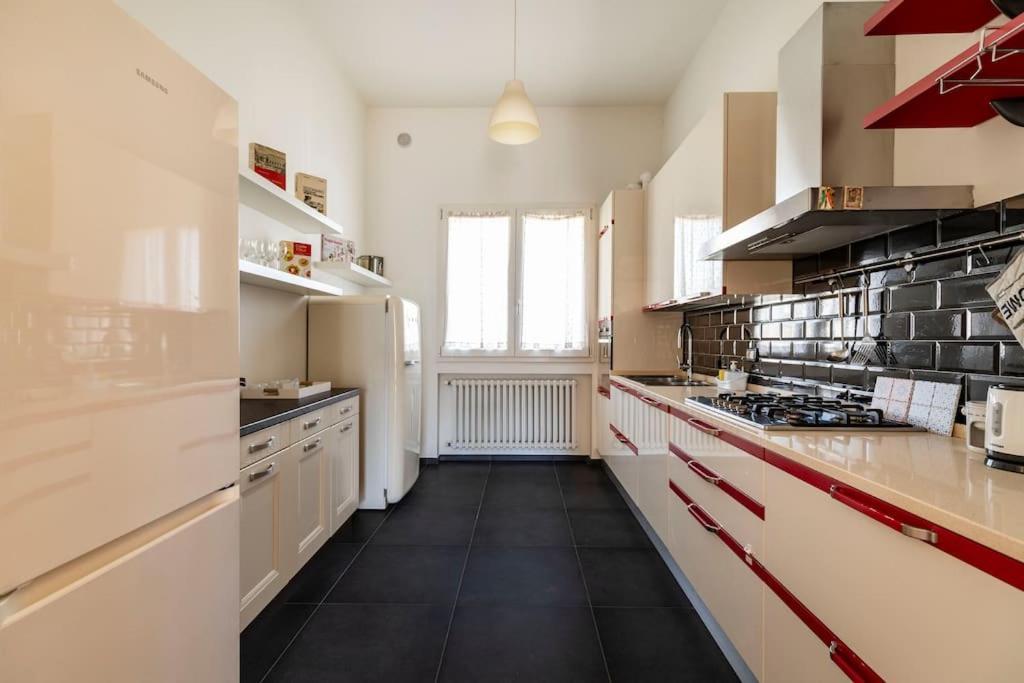 Enjoy Home - Villa Appiani, Prato Della Valle Падуа Екстериор снимка