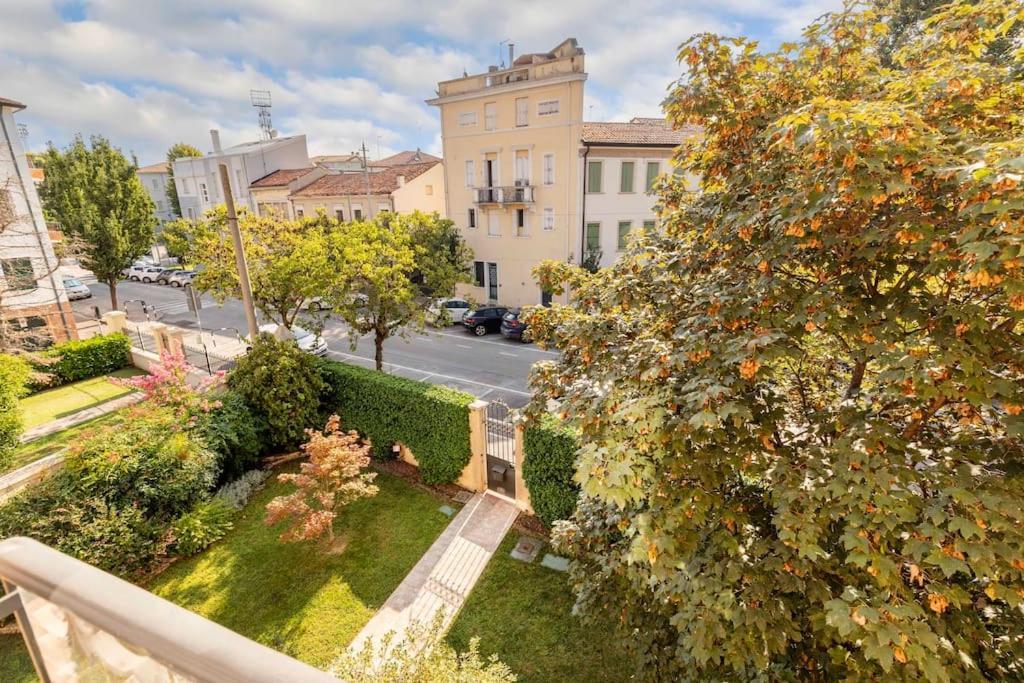 Enjoy Home - Villa Appiani, Prato Della Valle Падуа Екстериор снимка